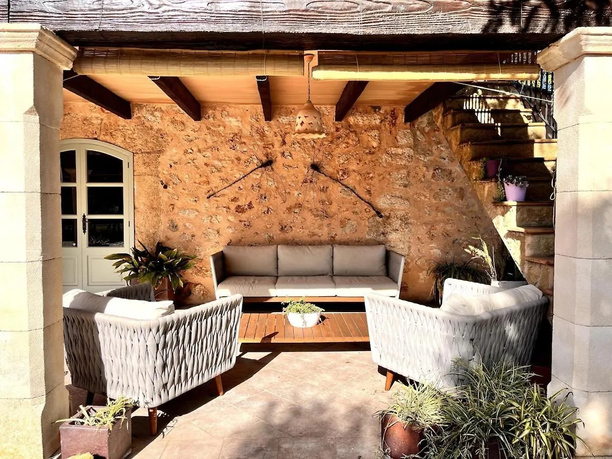 סנסייס Cream Homes Son Celles, Etv3533